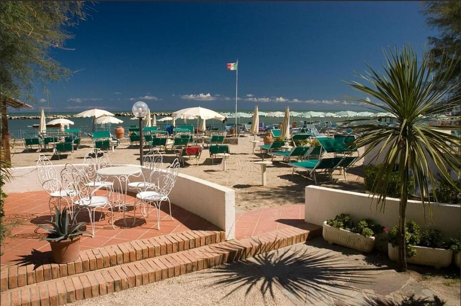 Hotel Napoleon San Mauro Mare Экстерьер фото