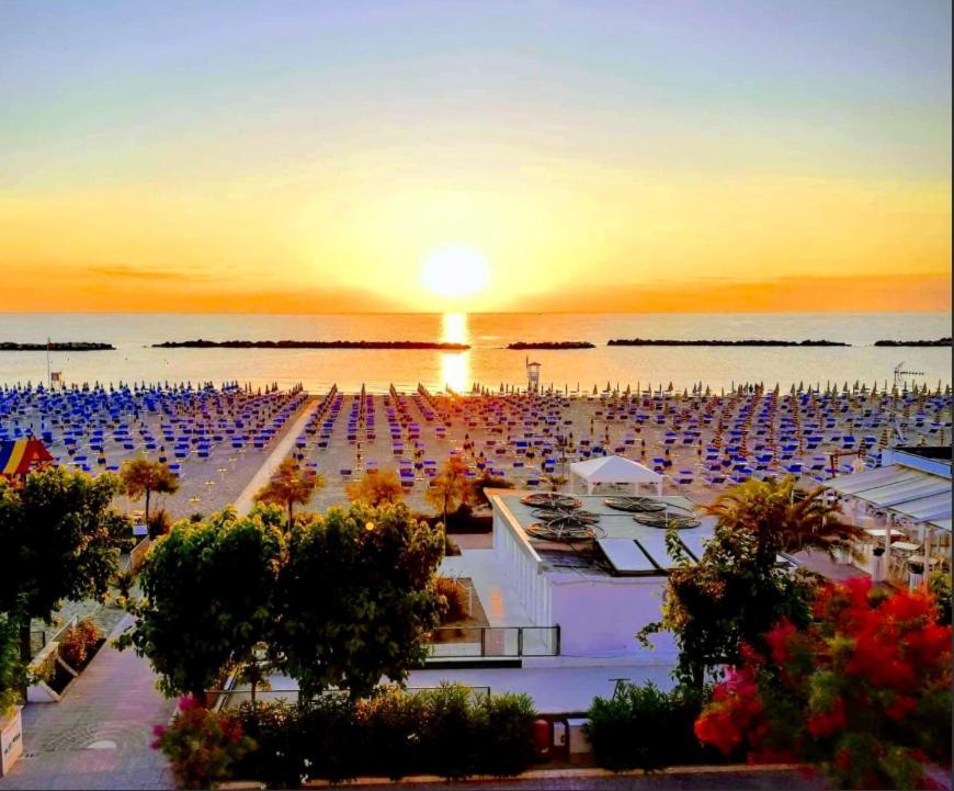 Hotel Napoleon San Mauro Mare Экстерьер фото