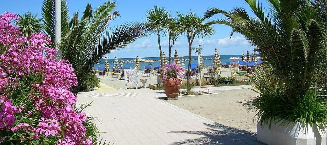 Hotel Napoleon San Mauro Mare Экстерьер фото